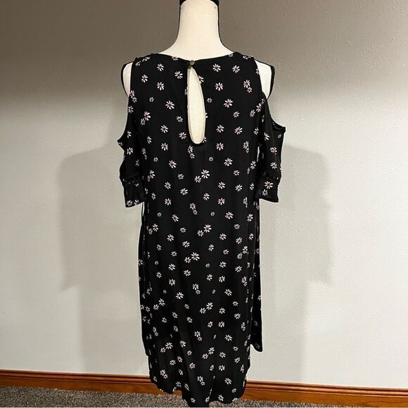 Floral cold shoulder short sleeve loose fit dress - Picture 7 of 13